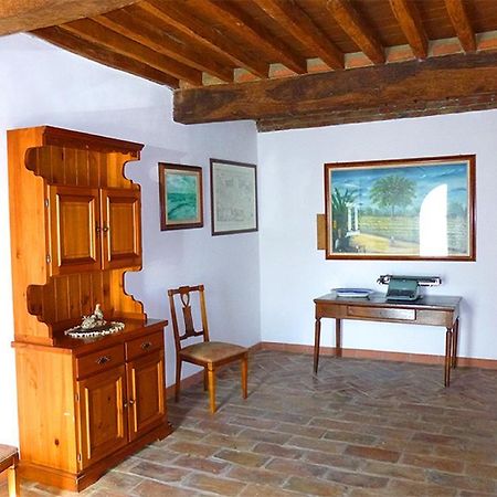La Tomina Pension Mirandola Buitenkant foto